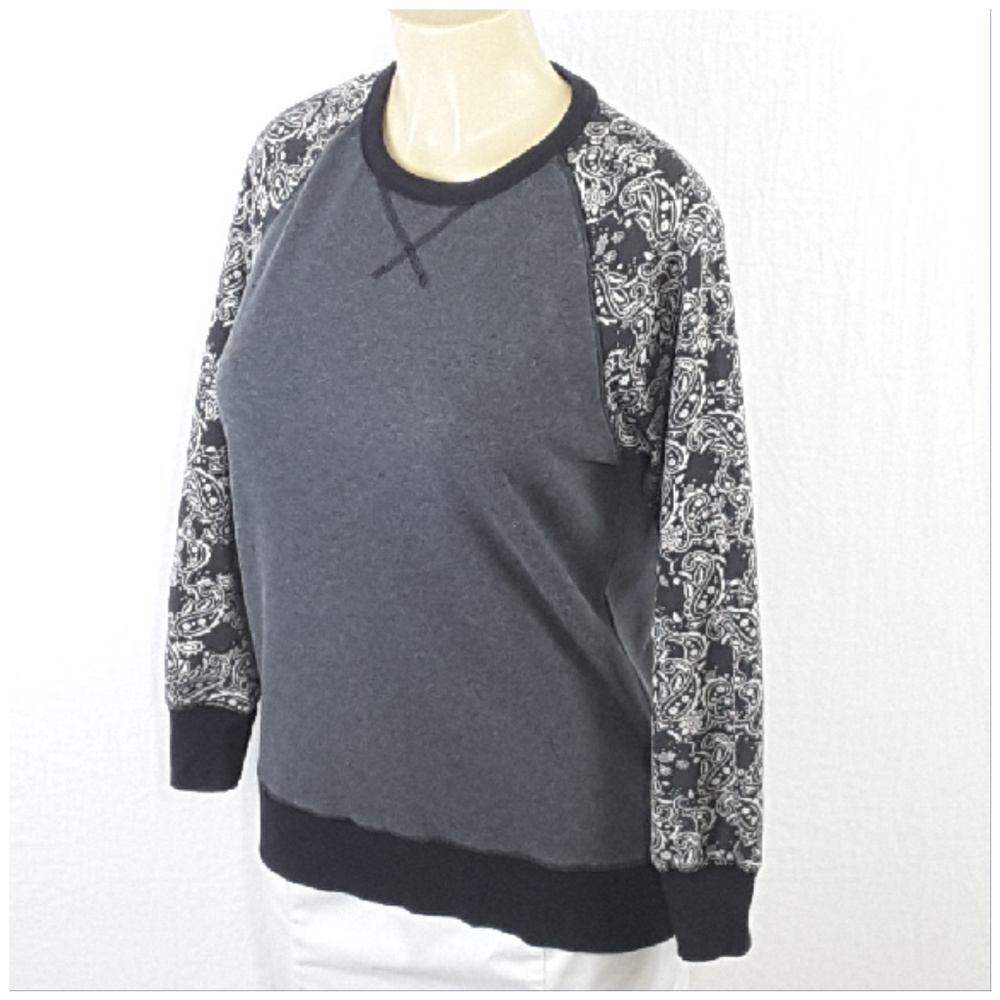 RUSTIC SOULS, Pullover Top, size Small